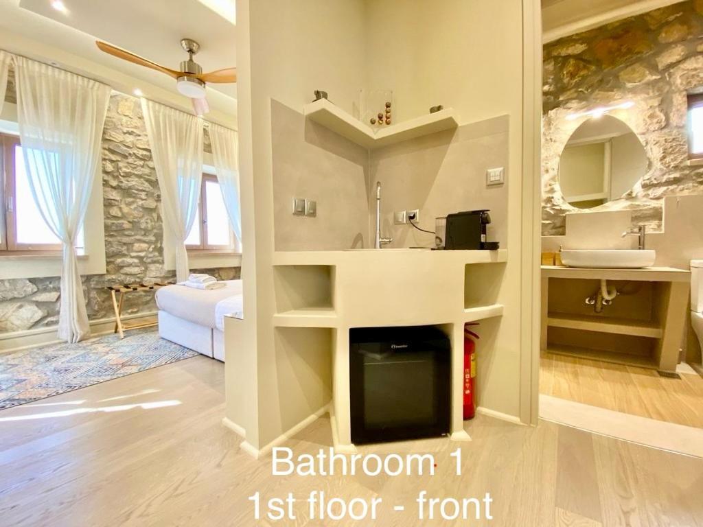 Villasonboard Rock Villa 3 Bed, 3 Bath, Jacuzzi, Seaside Ерміоні Екстер'єр фото