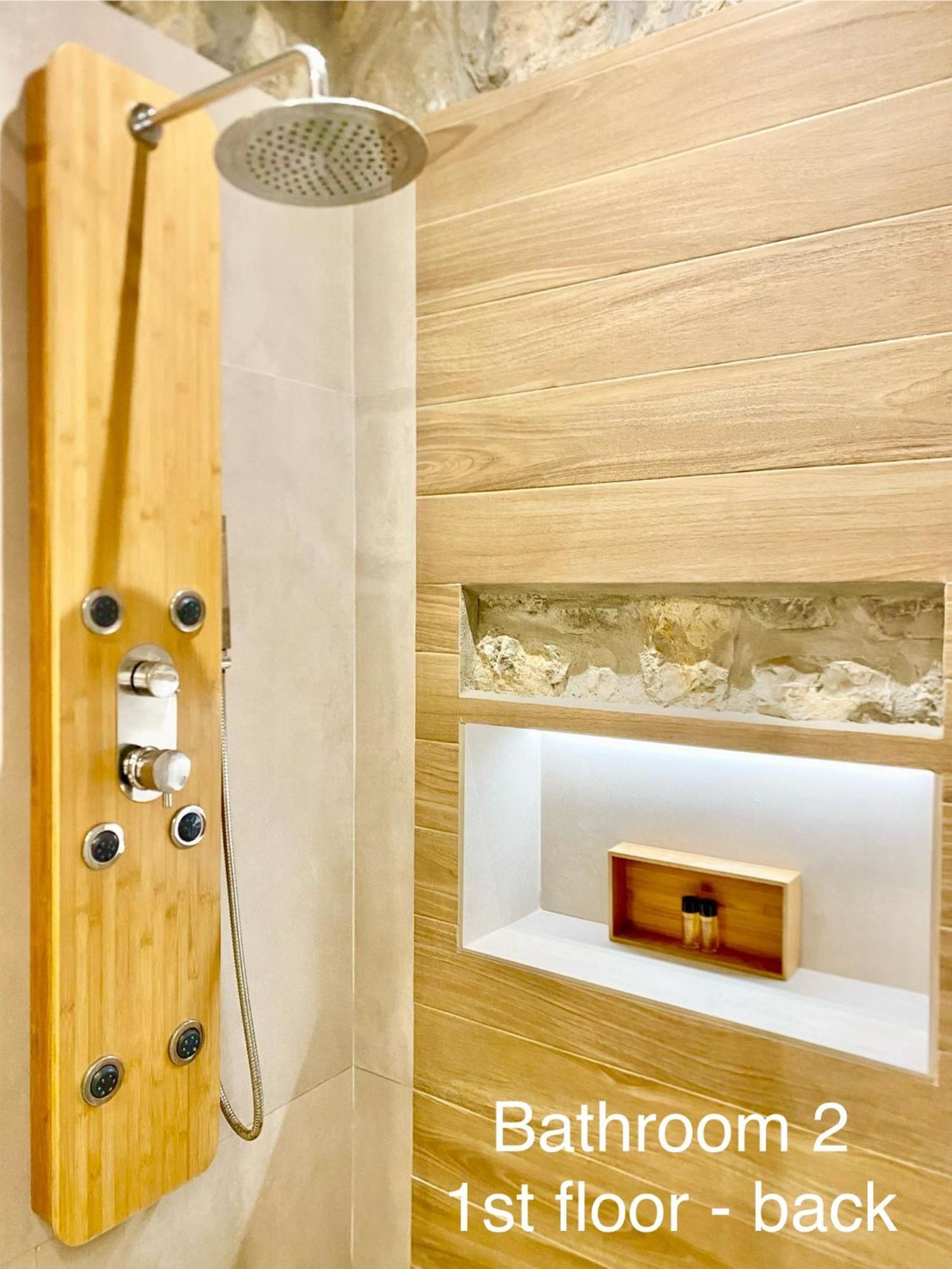 Villasonboard Rock Villa 3 Bed, 3 Bath, Jacuzzi, Seaside Ерміоні Екстер'єр фото